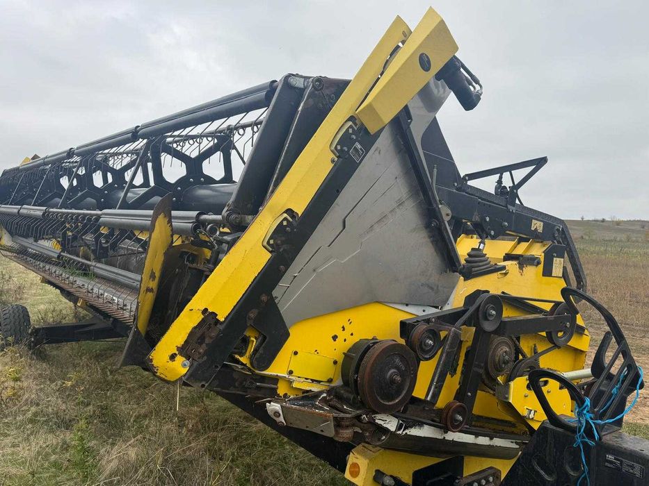 Combina NEW HOLLAND CX 8070