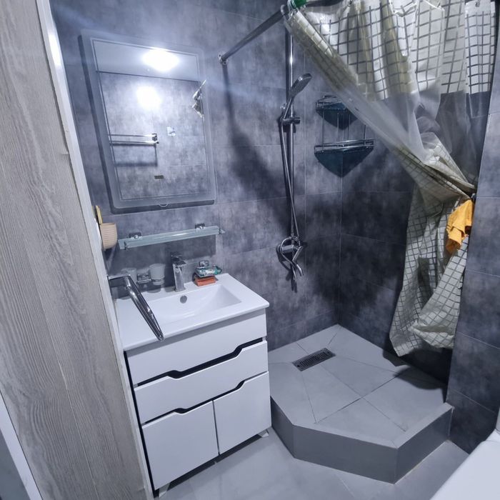 Чирчик шахар Октябрь 1х сотилади 44 кв/м Гиштли Нархи 29.500$ Наличка