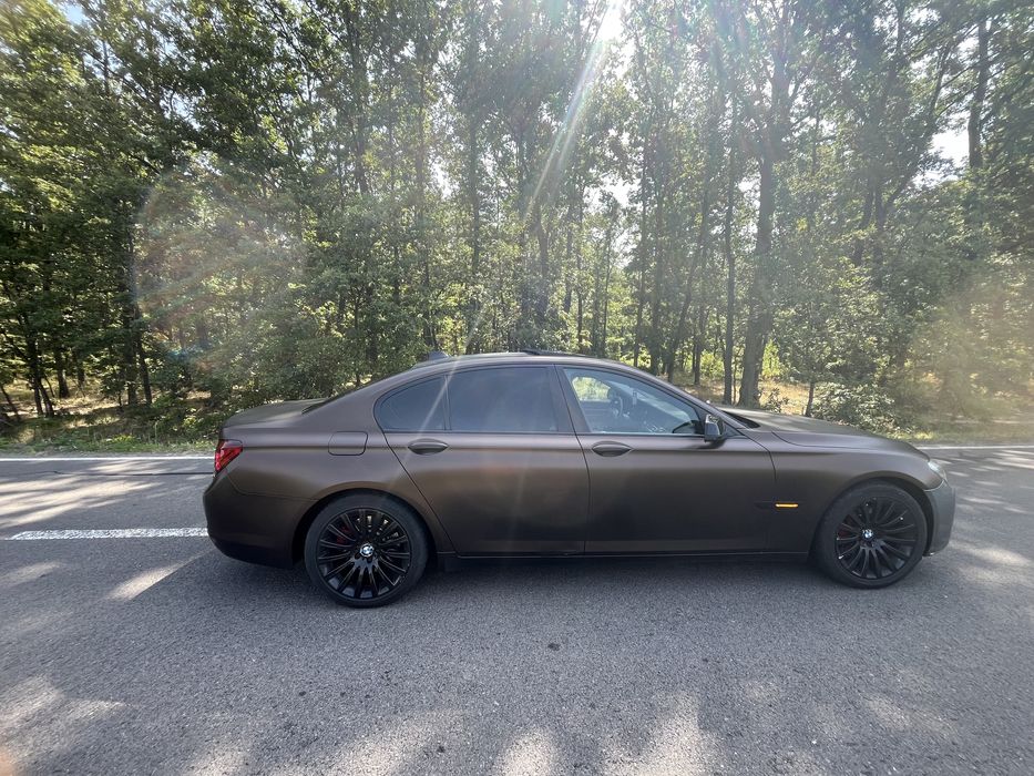 De vanzare bmw 740D