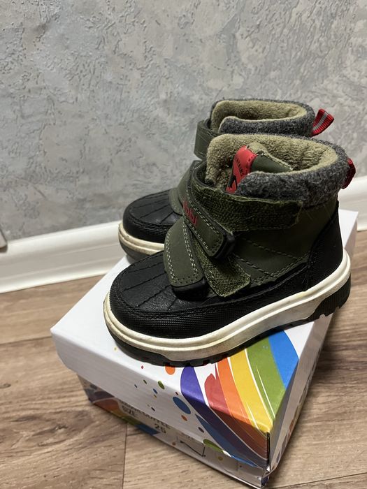 Ботинки для малыша  демисезонные 21р