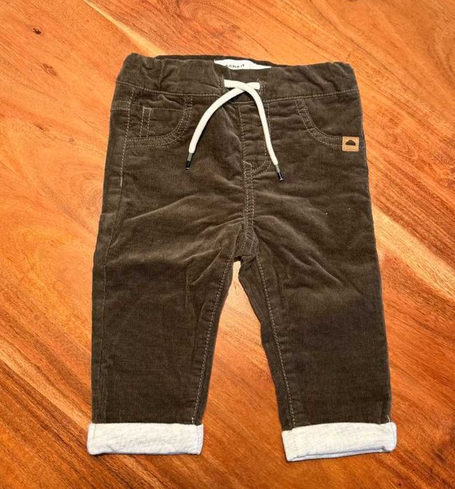 Pantaloni din velur – Noutate