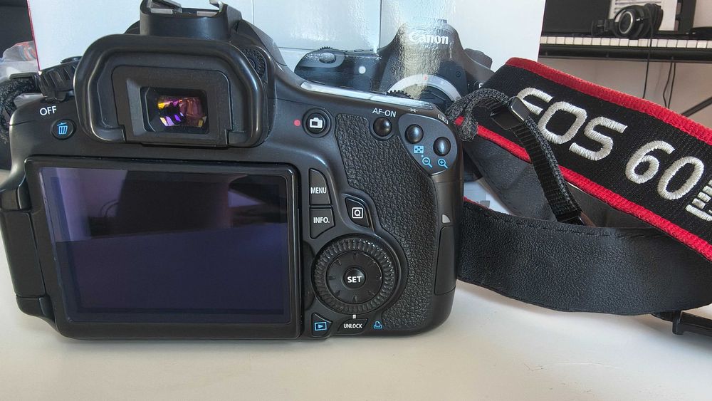 Фотоапарат Canon EOS 60D - тяло