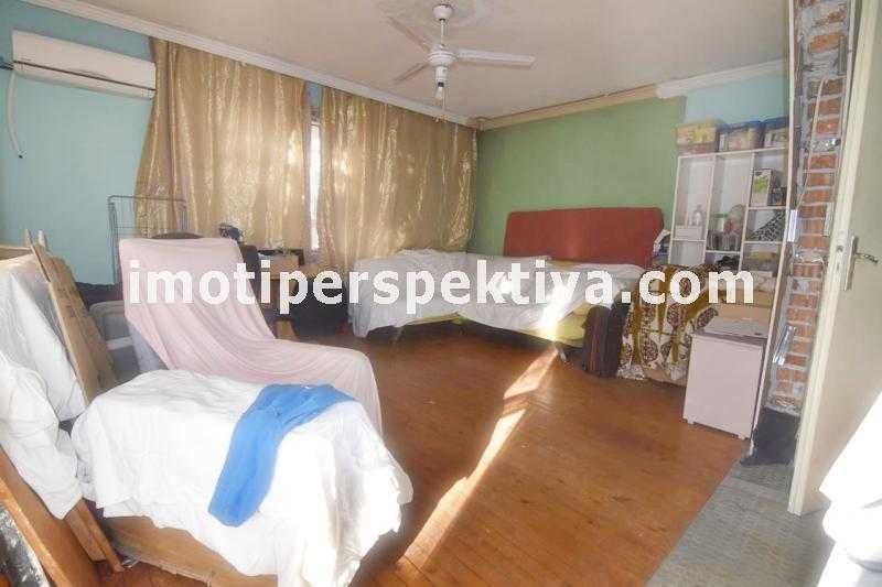 реф.7204 Голям, просторен, с гараж в цената-Коматевски възел!