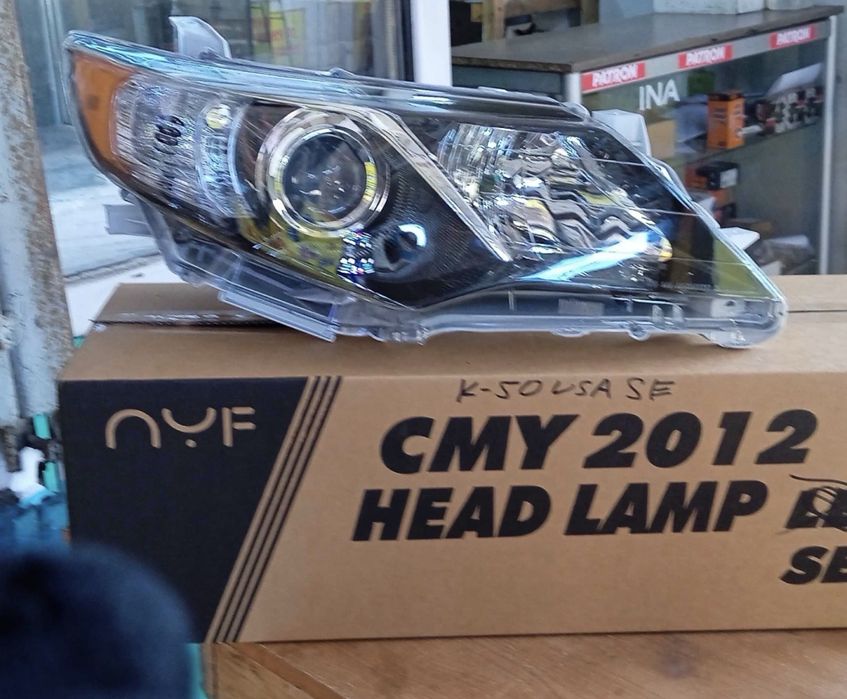 Продам комплект фар на Камри-50 SE