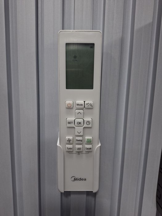 Кондиционер Midea Alba Pro AI Wi-Fi 7–24 BTU Инвертор