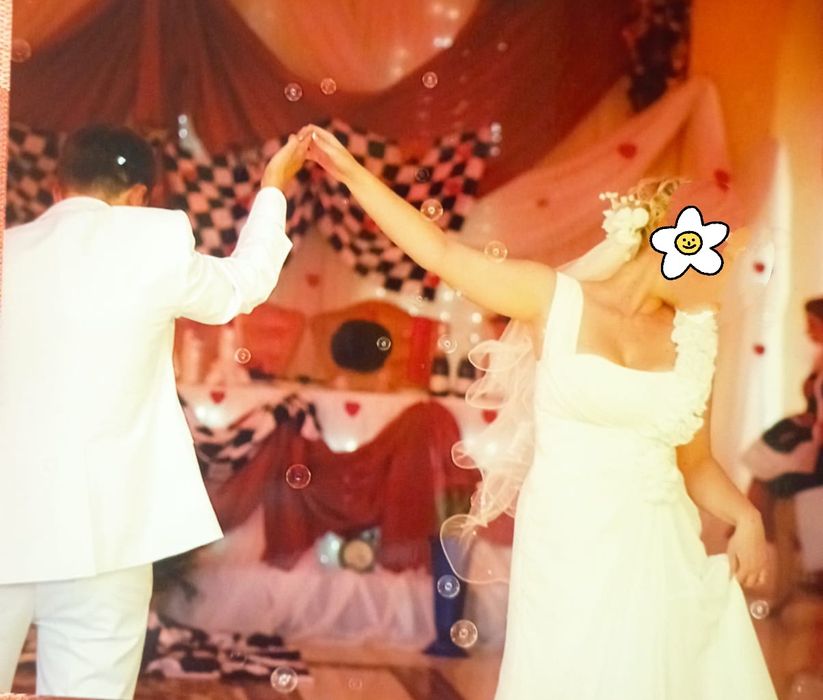 Свадебное платье цвета айвори