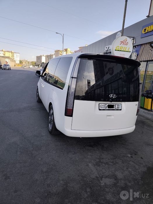 Hyundai STARIA 2022-yil срочно