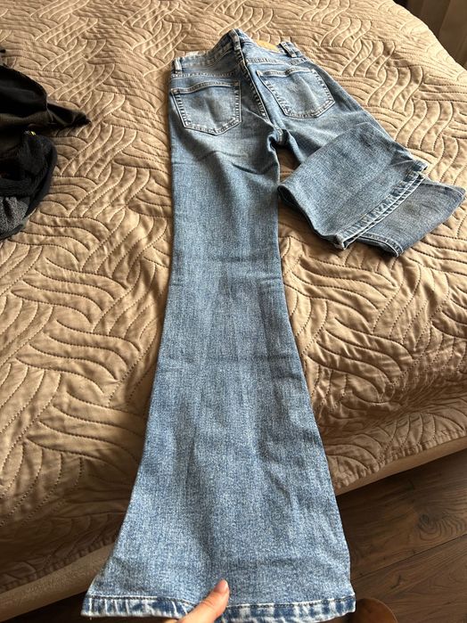 Чисто нови дънки Pull and Bear