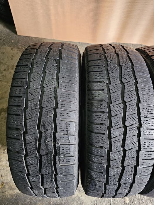 4 anvelope iarna 215 60 17C Michelin Agilis  7mm