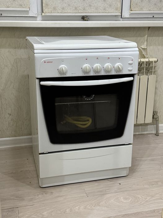 Продается газ плита Gefest