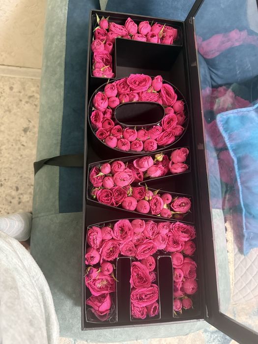 Букет розы в коробке 10000