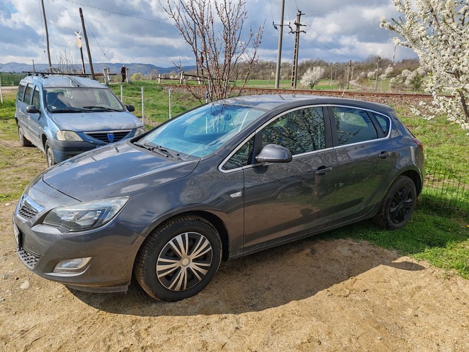 Opel Astra J 2010