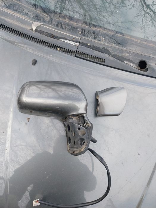 Дясно огледало за тойота корола версо 2004-2009/Toyota Corolla Verso