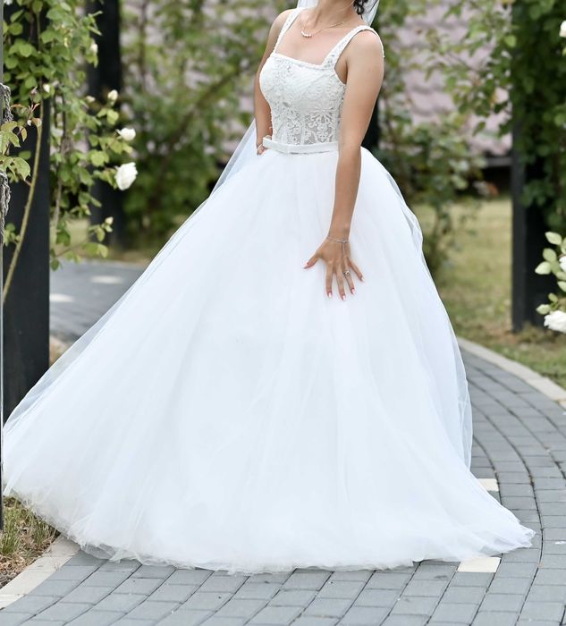 Donez rochie de mireasa tip A-line superba