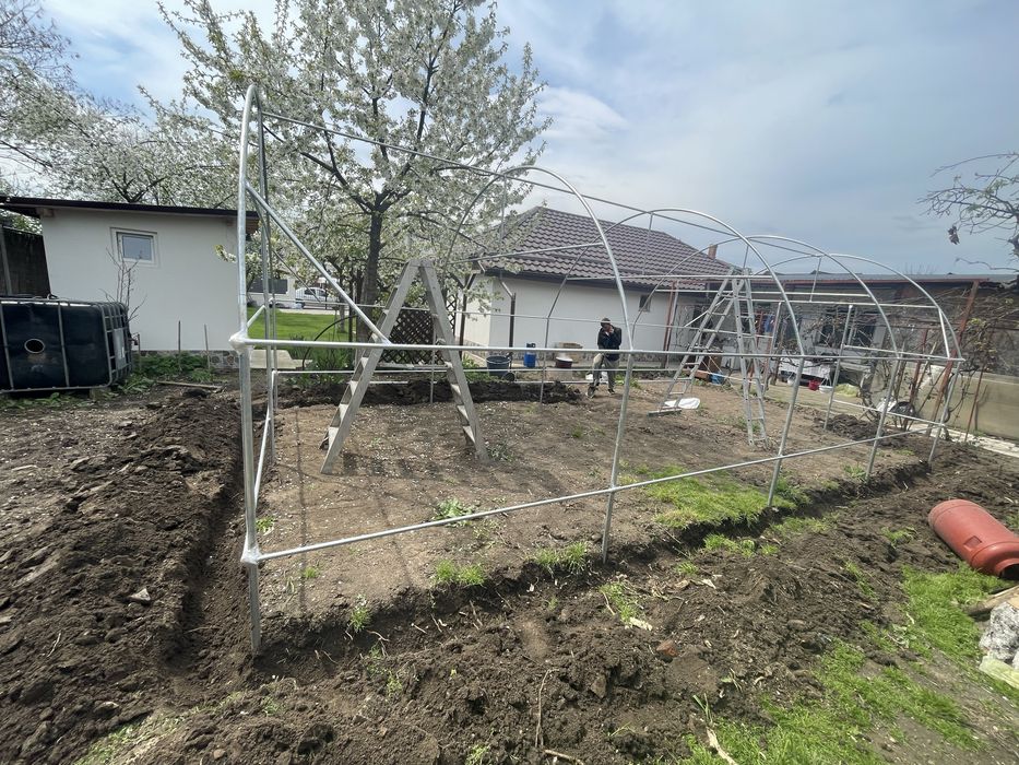 Arcade solar si solare Montate la gata