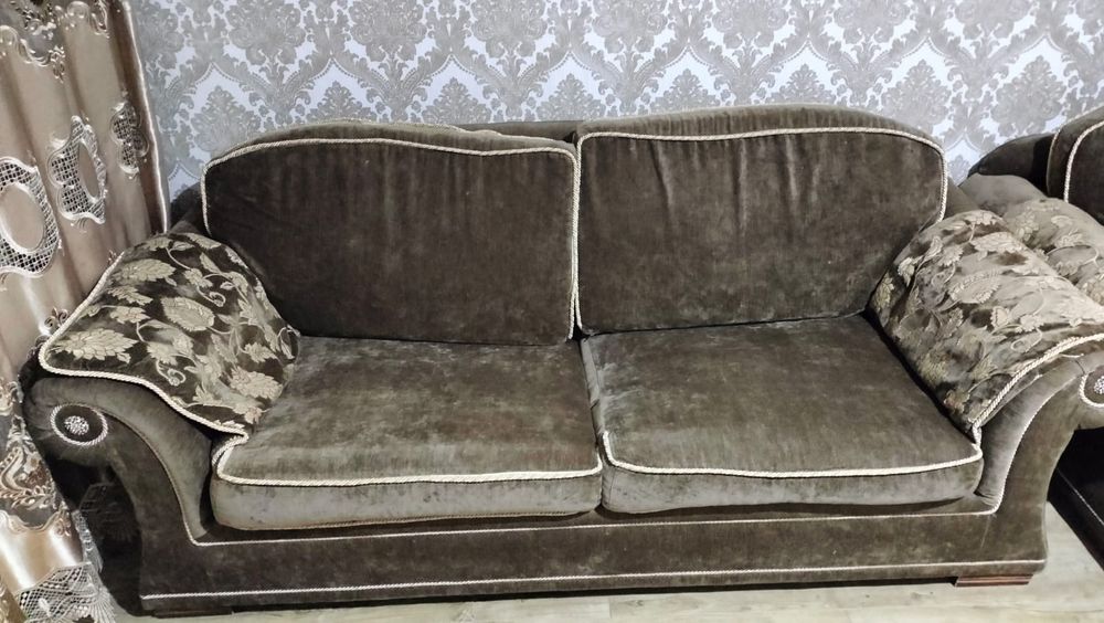 Диван раскладной и кресло