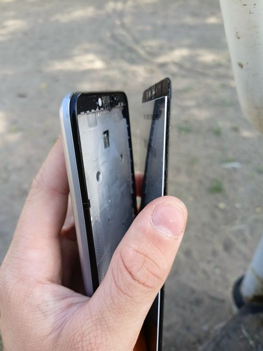 Смартфон ZTE 606