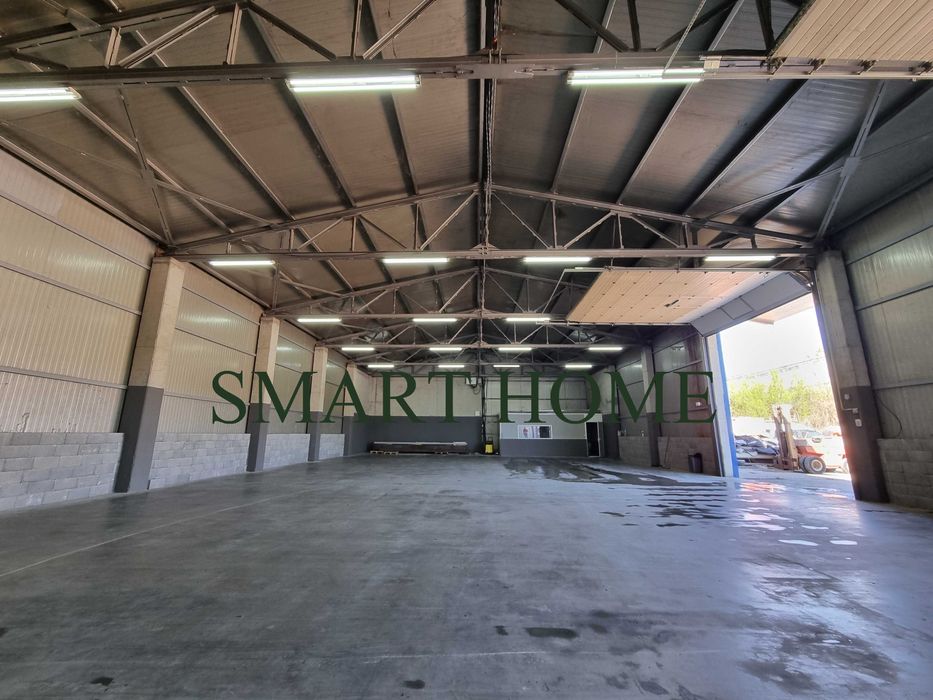 Складово помещение в Промишлена зона!