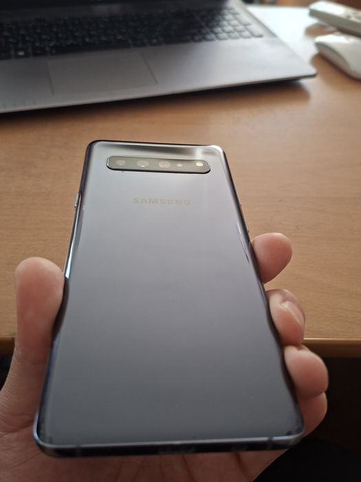 Продам SAMSUNG S 10 5 G