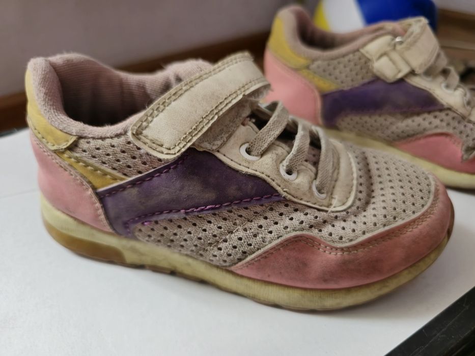 Қыздардың аяқ киімдері