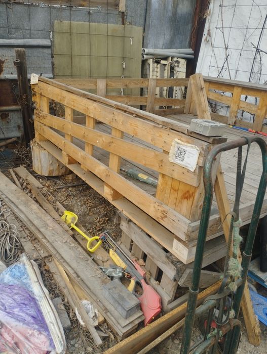 Продам топчан б/у  для огорода или дачи