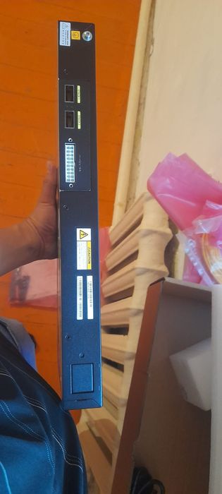 Коммутатор Huawei[5720-32X-EI-24S-AC]