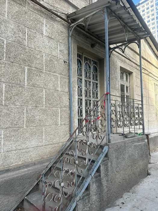 Ж.К.Акай Сити.Продам отличный обьект под бизнес 85квм.+подвал 40квм.