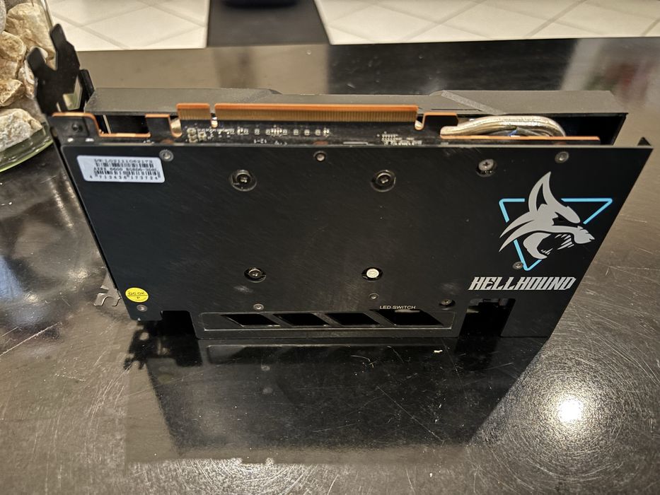 AMD RX 6600 Hellhound