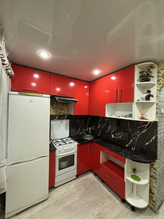 Продам  1 комнатную квартиру,  в центре города,  Интернациональная 27