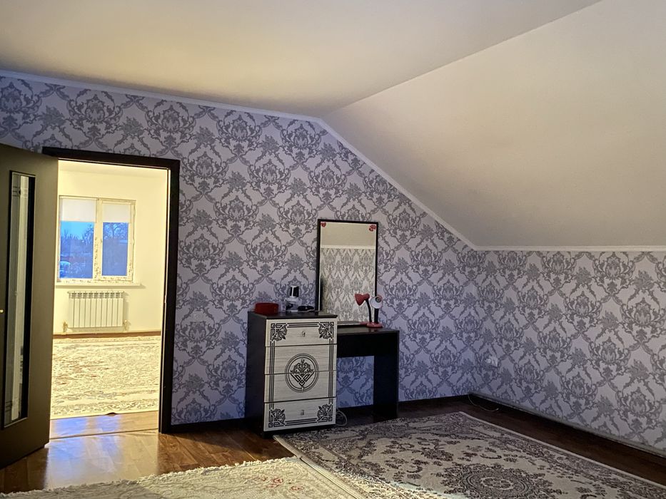 Продается 2 этажный дом мансард