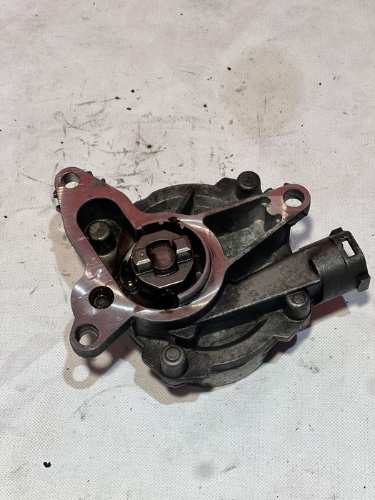 Pompa vacuum Renault  DCI 1.6 Megane 3 R9M402