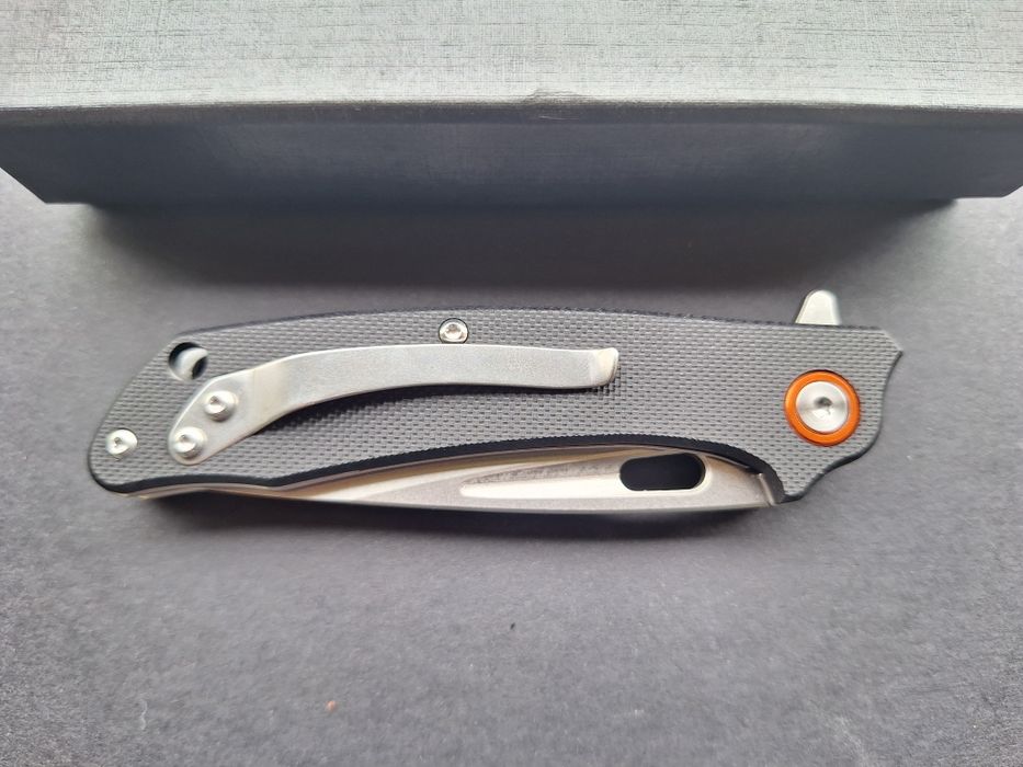 Сгъваем нож от стомана D2