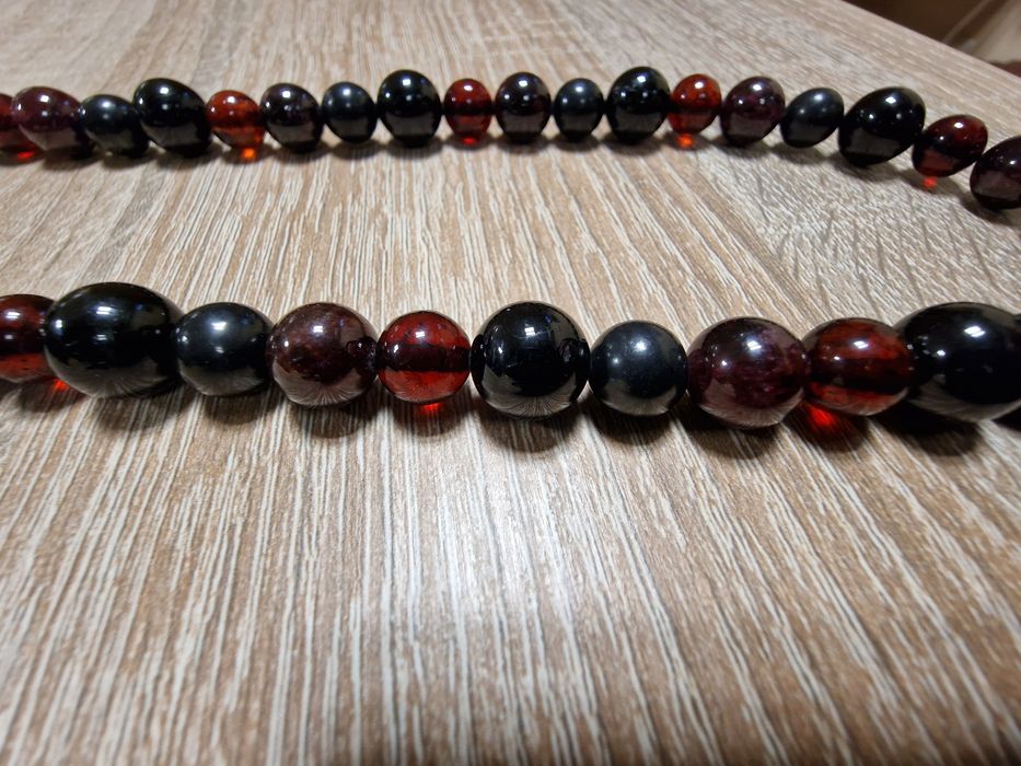 Огърлица от Черен Турмалин,Червен Гранат,Шунгит и Чери Кехлибар