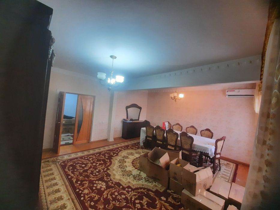 Продаётся 4/5/5 квартира Ахмад Югнакий. ТТЗ Мирзо Улугбекский район
