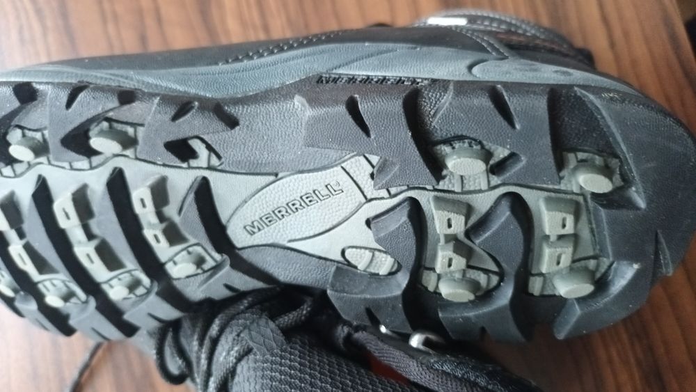 Туристически обувки