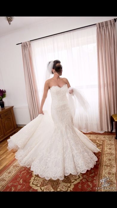 Rochie mireasa tip sirena, colectia Enzoani