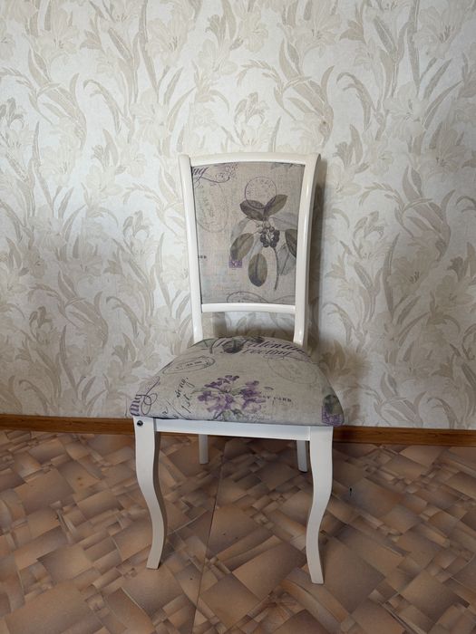 Продам стулья 6 штук