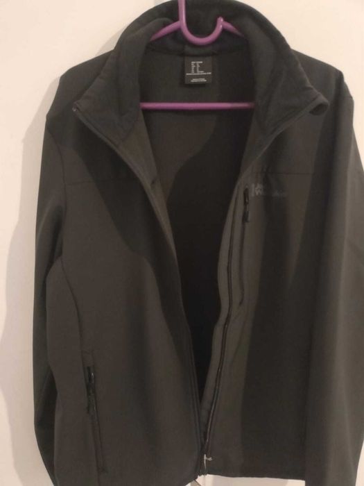 Ветровка Jack Wolfskin черный