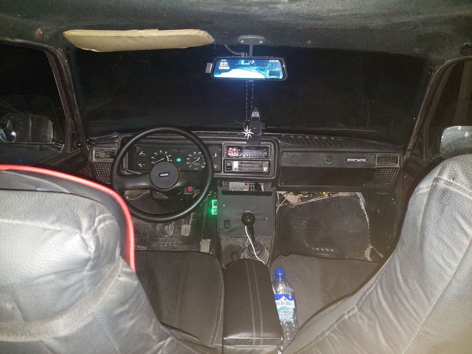 Lada vaz 2107 sotiladi