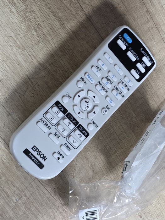 Videoproiector EPSON EB-685Wi, ultra short throw,HDMI, 3500 lumeni,LAN