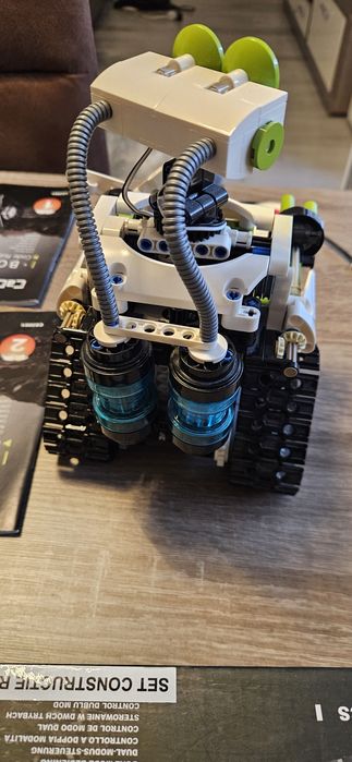 Set constructie CaDa - Robotul I BOT cu telecomanda