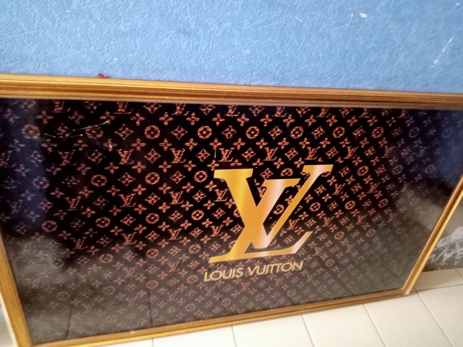 Картины разные в