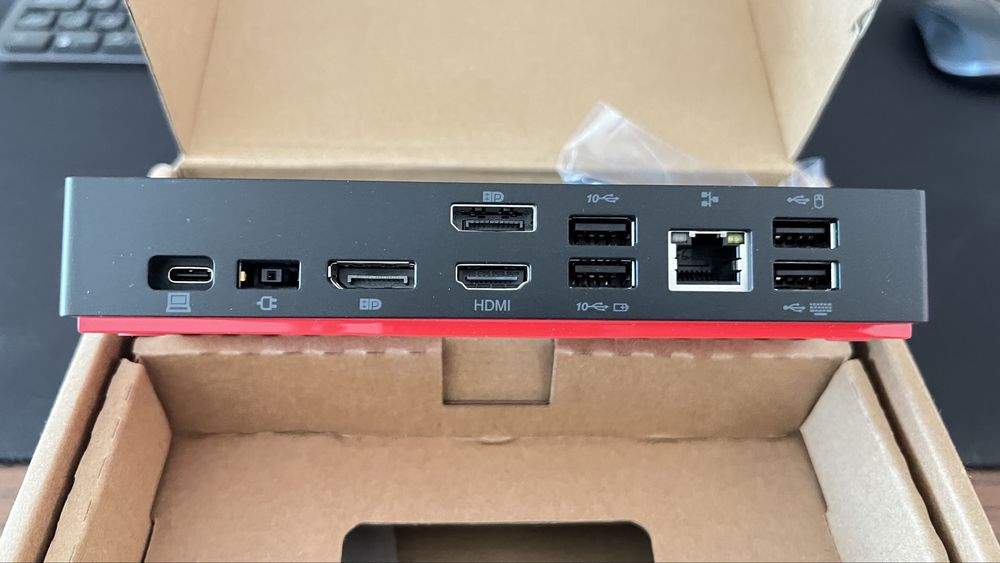 Lenovo USB C docking station / Долинг станция леново