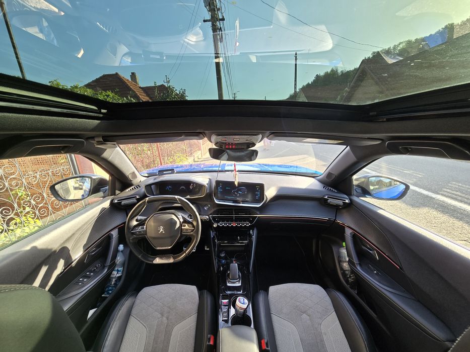 Peugeot e 2008 GT premium