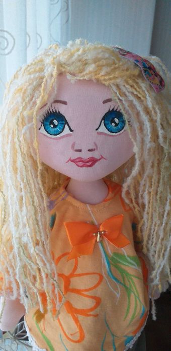 Ръчно изработена кукла