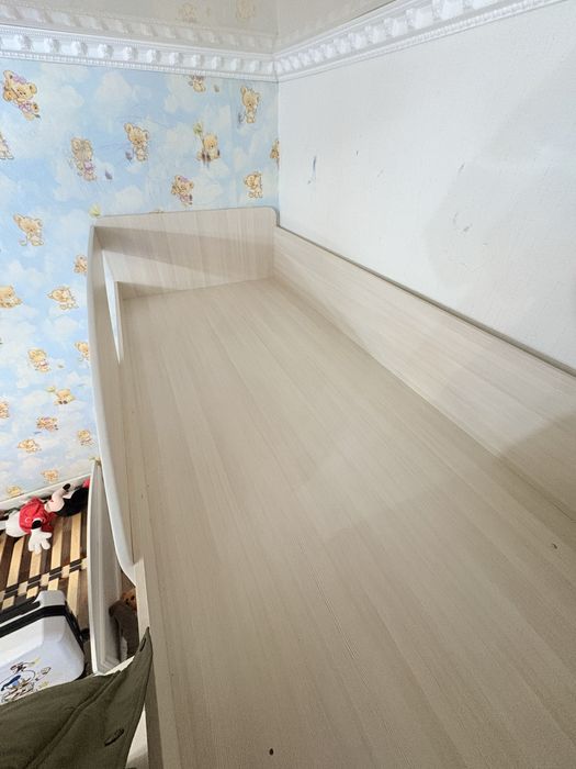 Кровать двух этажная