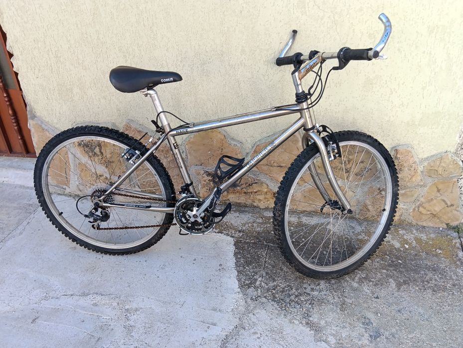 Три броя Велосипеди 26 и 28 цола !