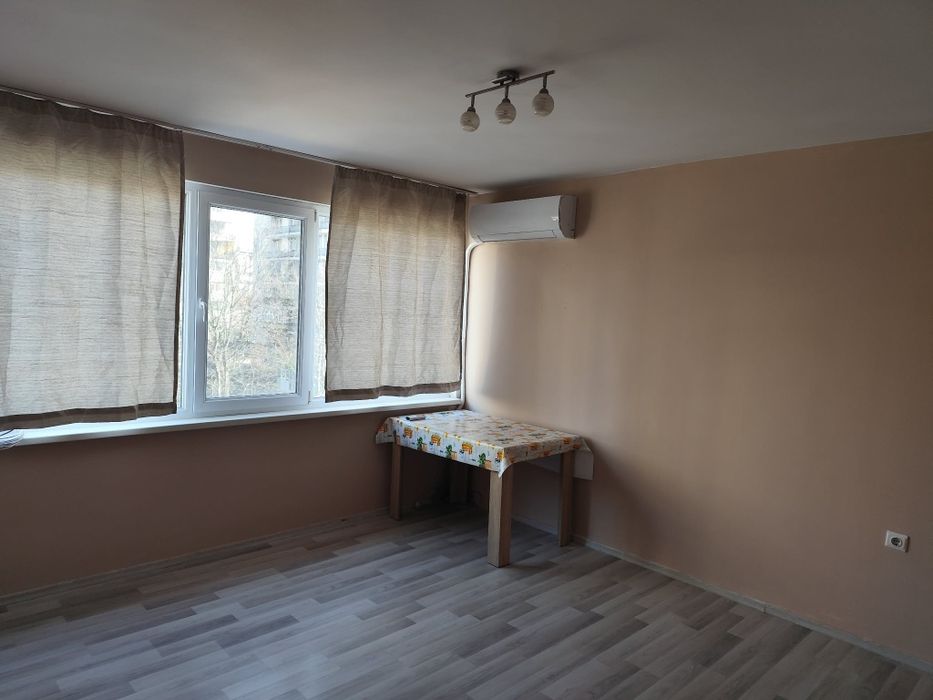 Дава се под наем Двустаен апартамент в Русе, Център - 55 кв.м за 298.86 € - Снимка #1