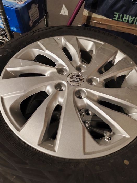 Suzuki Scross 2025 Jante 17 oem !
