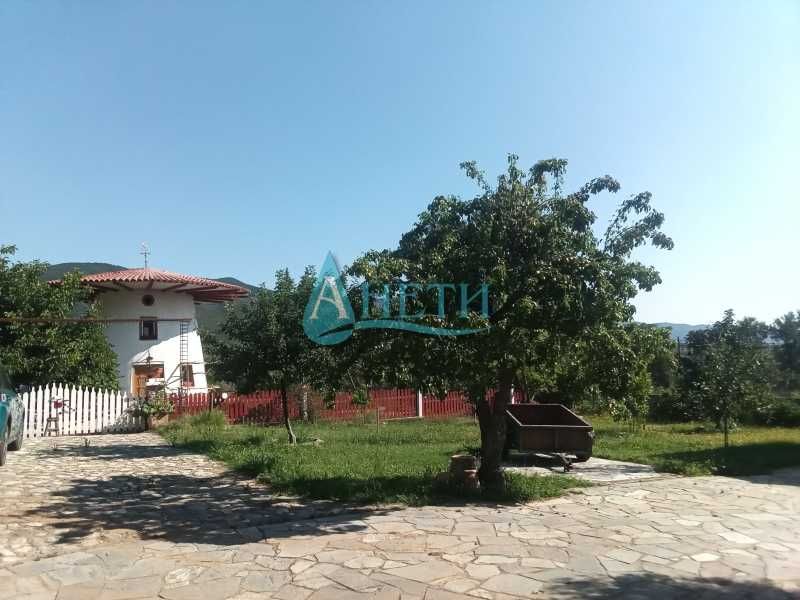 Прекрасно имение 339м2 в Ано Врасна, Паляамбела, Гърция, с поддържан двор 3026м2 с много зеленина